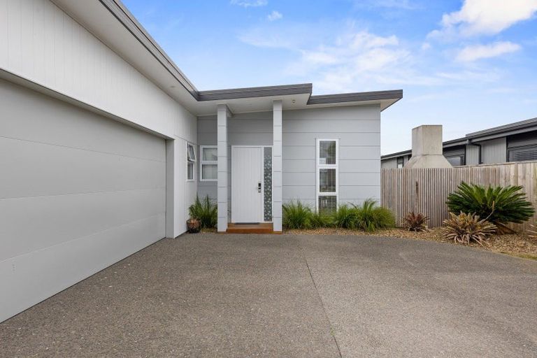Photo of property in 132 Coast Boulevard, Papamoa Beach, Papamoa, 3118