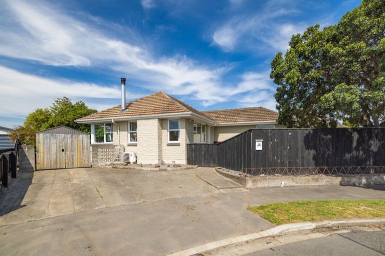 Photo of property in 24 Ontario Place, Wainoni, Christchurch, 8061