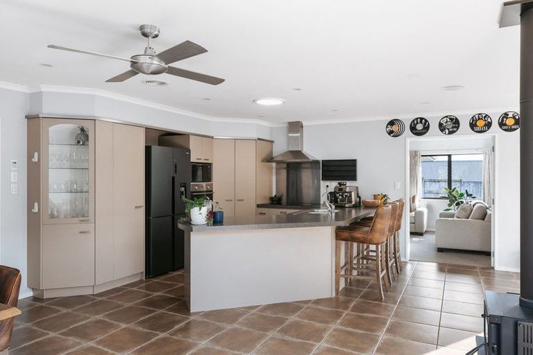 Photo of property in 14 Lochay Place, Pyes Pa, Tauranga, 3112