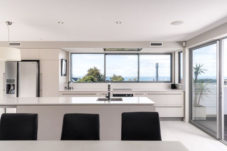 Photo of property in 220 Clifton Terrace, Clifton, Christchurch, 8081