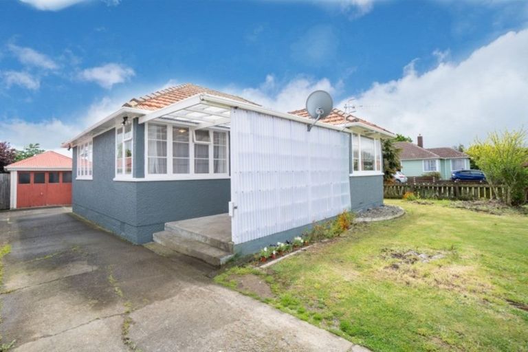 Photo of property in 25 Andrew Avenue, Roslyn, Palmerston North, 4414