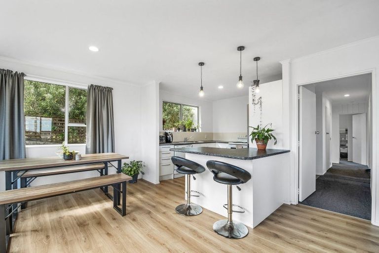 Photo of property in 43 Karaka Street, Helensville, 0800