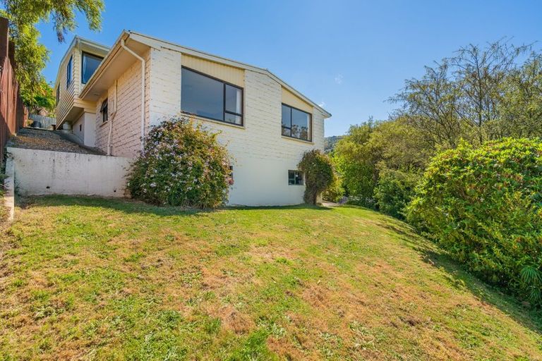 Photo of property in 35 Pioneer Crescent, Helensburgh, Dunedin, 9010