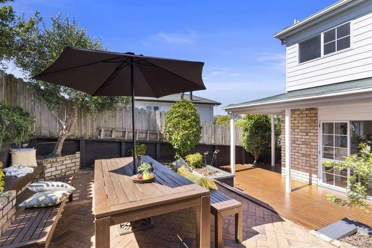 Photo of property in 1/71 Wellington Street, Howick, Auckland, 2014