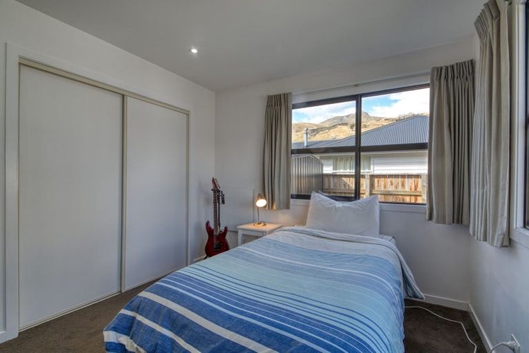 Photo of property in 1 Woodley Place, Glenorchy, 9372