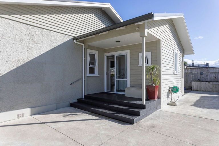 Photo of property in 57 Swinburn Street, Dannevirke, 4930