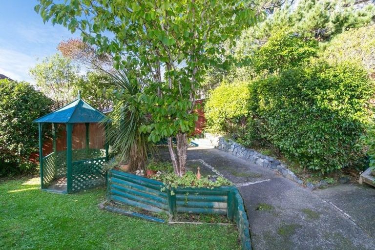 Photo of property in 148 Mark Avenue, Grenada Village, Wellington, 6037