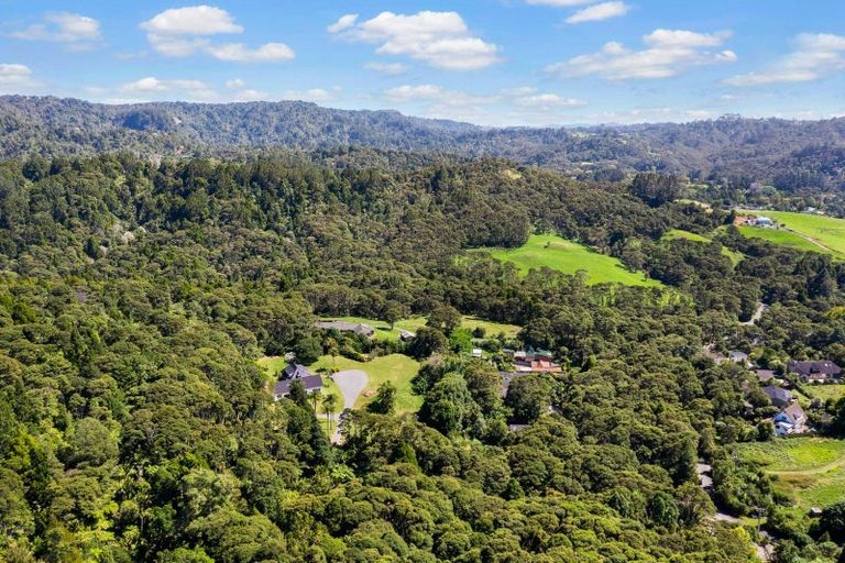 Photo of property in 105 Grassmere Road, Henderson Valley, Auckland, 0612