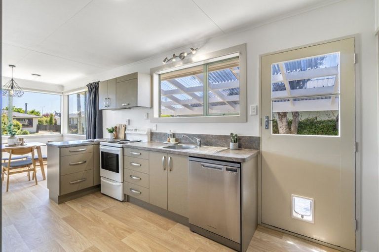 Photo of property in 85 Edinburgh Crescent, Waikiwi, Invercargill, 9810