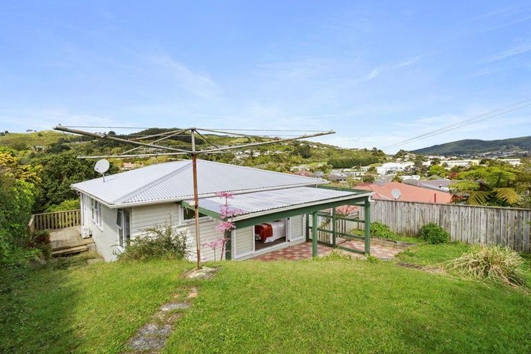 Photo of property in 35a Ranui Terrace, Tawa, Wellington, 5028