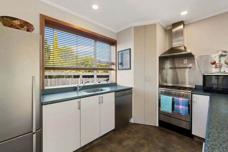 Photo of property in 36 Wades Avenue, Saint Martins, Christchurch, 8022