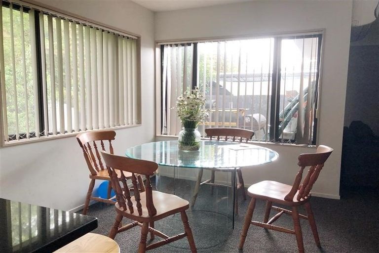 Photo of property in 318 Triangle Road, Massey, Auckland, 0614