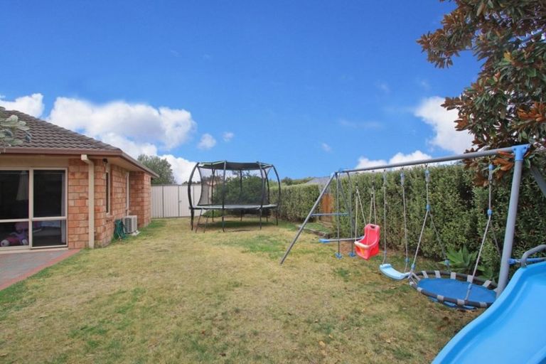 Photo of property in 36 Mcleod Place, Papamoa Beach, Papamoa, 3118