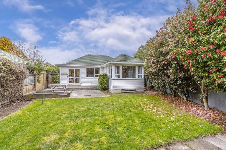 Photo of property in 3 Sealy Place, Bryndwr, Christchurch, 8053