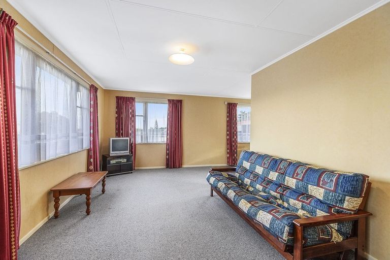 Photo of property in 74 Arahura Crescent, Waitangirua, Porirua, 5024
