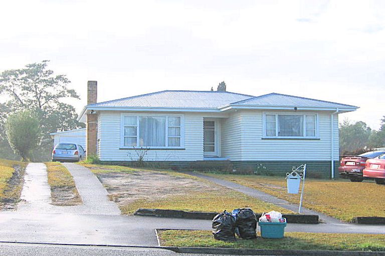 Photo of property in 56 Urlich Avenue, Melville, Hamilton, 3206