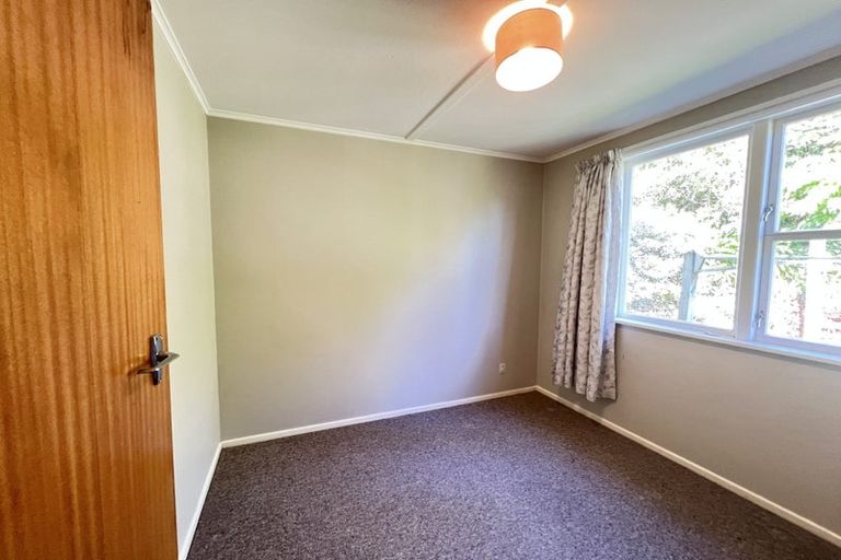 Photo of property in 18 Deller Grove, Silverstream, Upper Hutt, 5019