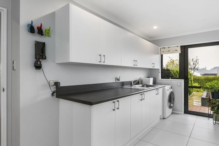 Photo of property in 1 Sunninghurst Drive, Fairfield, Dunedin, 9018