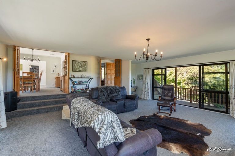 Photo of property in 243 Katherine Mansfield Drive, Whitemans Valley, Upper Hutt, 5371