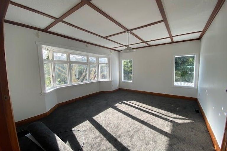 Photo of property in 21a Putnam Street, Northland, Wellington, 6012