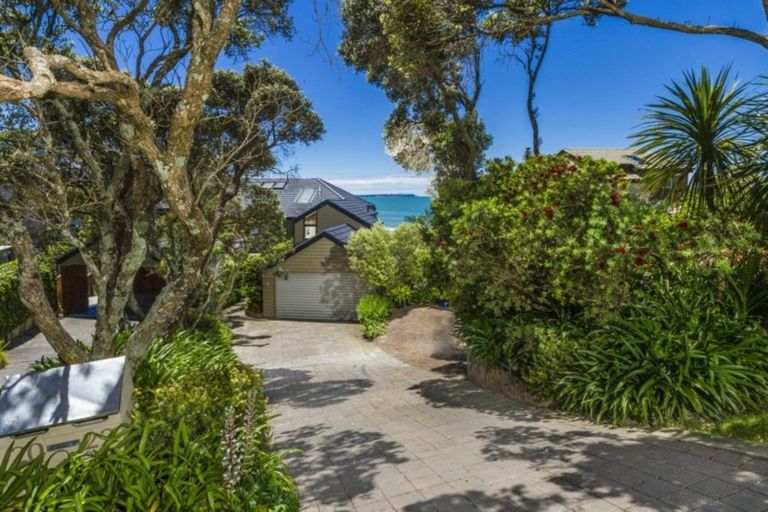 Photo of property in 2/20 Whitby Crescent, Mairangi Bay, Auckland, 0630