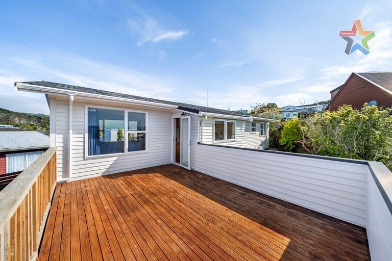 Photo of property in 29 Oakleigh Street, Maungaraki, Lower Hutt, 5010