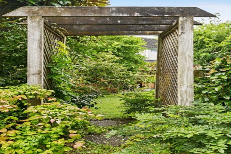 Photo of property in 8 Mt Blanc Place, Northpark, Auckland, 2013