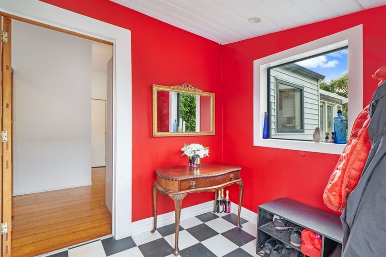 Photo of property in 297 Lake Terrace Road, Shirley, Christchurch, 8061