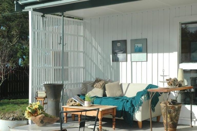 Photo of property in 12 Chamberlain Avenue, Amberley, 7481