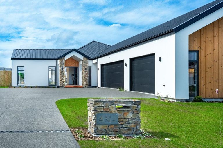 Photo of property in 4 Texel Crescent, West Melton, 7618