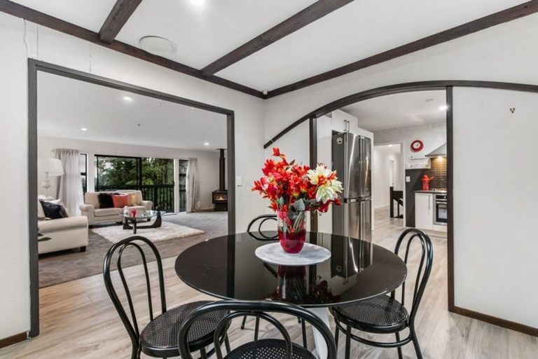 Photo of property in 354 Forest Hill Road, Waiatarua, Auckland, 0612