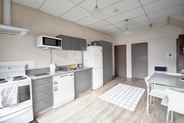 Photo of property in 5c Anzac Avenue, Dunedin Central, Dunedin, 9016