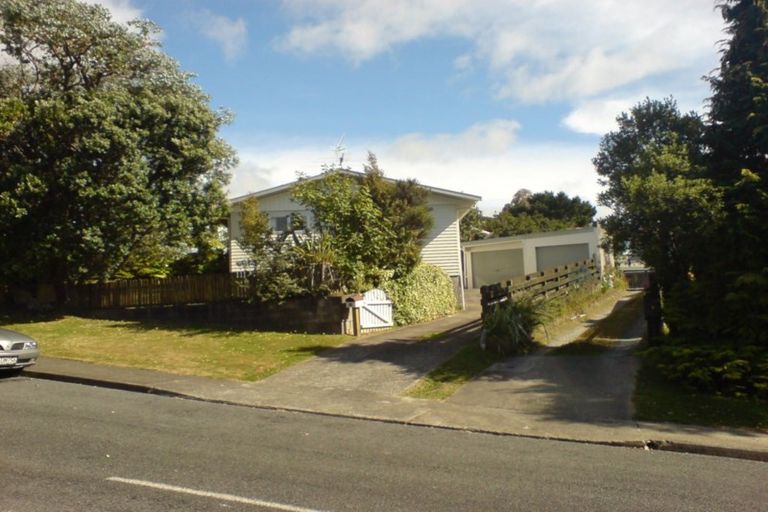 Photo of property in 18 Redvers Drive, Belmont, Lower Hutt, 5010