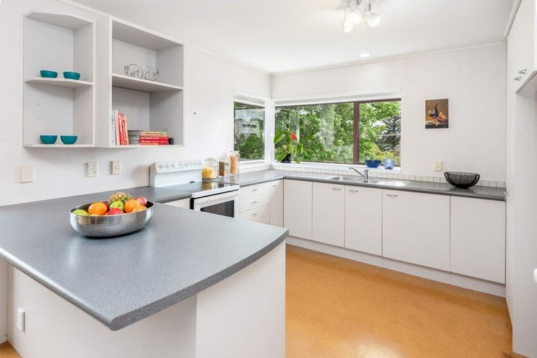 Photo of property in 2/24 Parkhill Road, Mellons Bay, Auckland, 2014