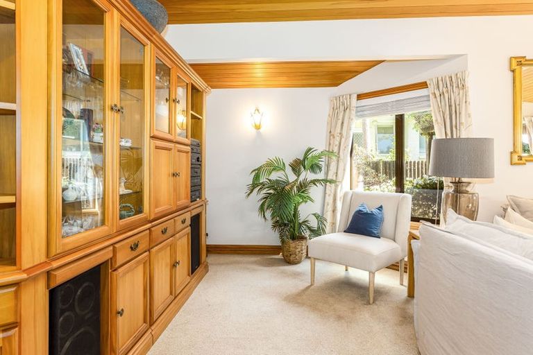 Photo of property in 2/54 Queens Grove, Hutt Central, Lower Hutt, 5010