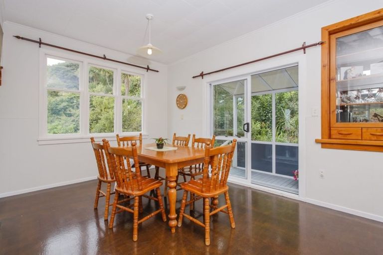 Photo of property in 25 Christian Road, Swanson, Auckland, 0614