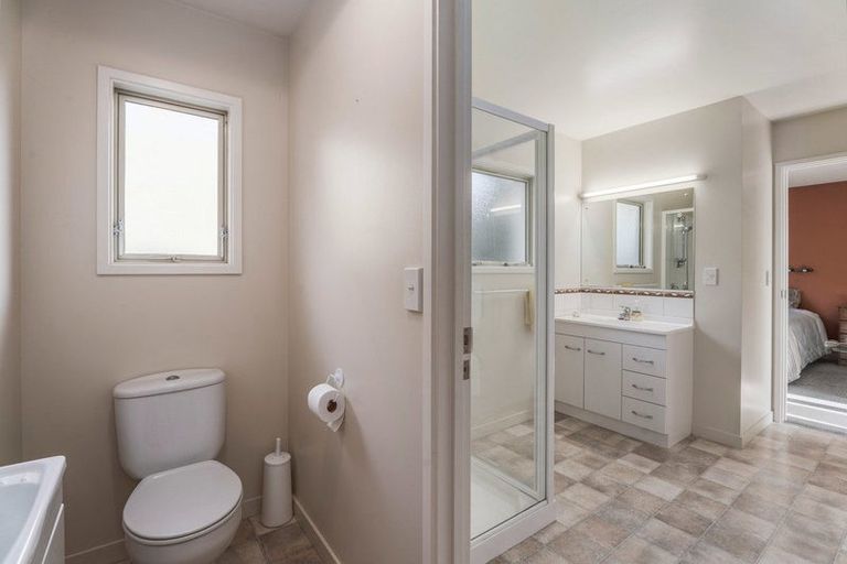 Photo of property in 9 Bob Lee Place, Wanaka, 9305