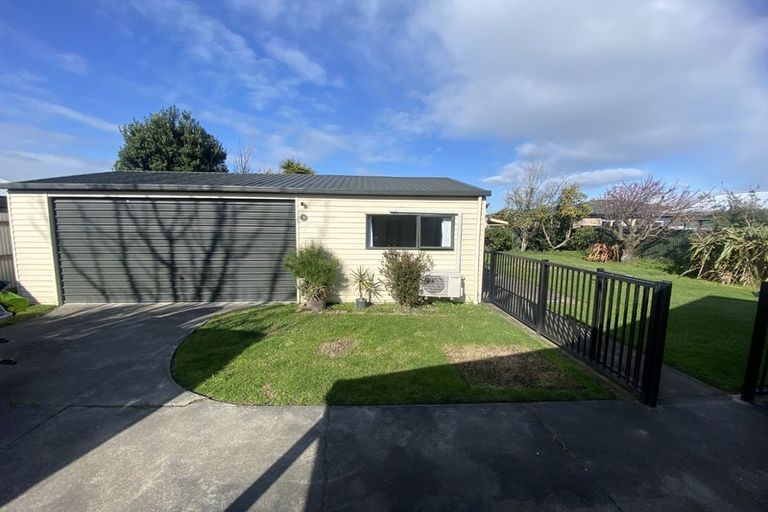 Photo of property in 11 Jeffares Place, Taradale, Napier, 4112