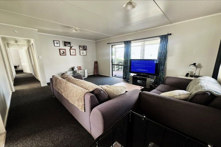 Photo of property in 19 Vera Street, Marton, 4710