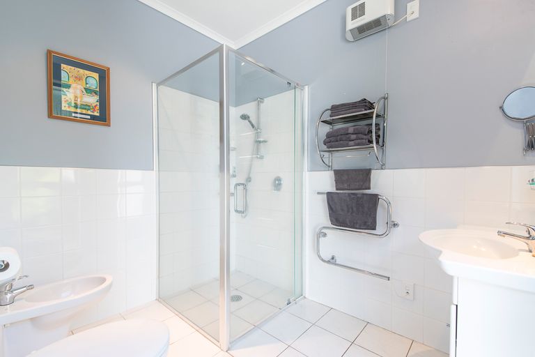 Photo of property in 6 Avonbrook Lane, Pukekohe, 2120