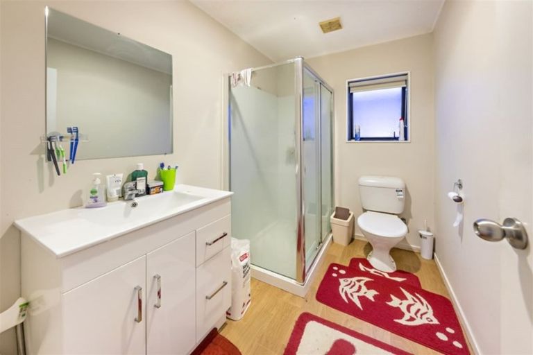 Photo of property in 1/5 Clarice Place, Takanini, 2112