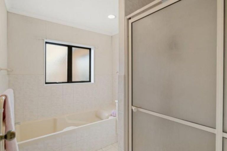 Photo of property in 12 Botanic View, Manurewa, Auckland, 2105