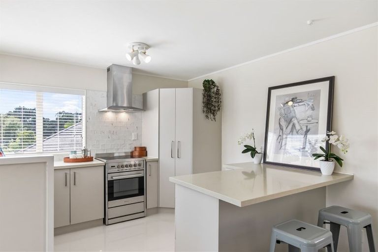 Photo of property in 10 Pelican Lane, Unsworth Heights, Auckland, 0632
