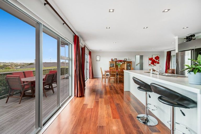 Photo of property in 63 Chesterfield Way, Orewa, 0931