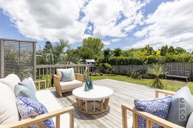 Photo of property in 41 Riverhead Road, Kumeu, 0810