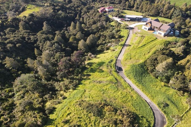 Photo of property in 92 Vaughans Road, Long Bay, Auckland, 0792