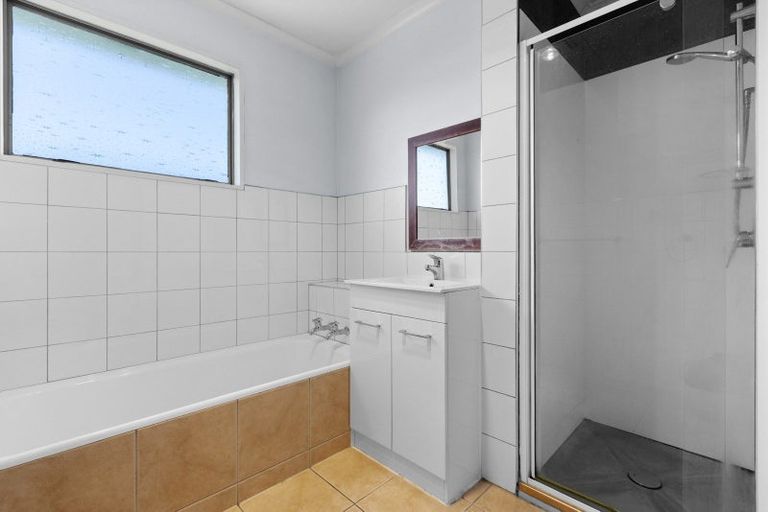 Photo of property in 41 Wynyard Crescent, Tamatea, Napier, 4112