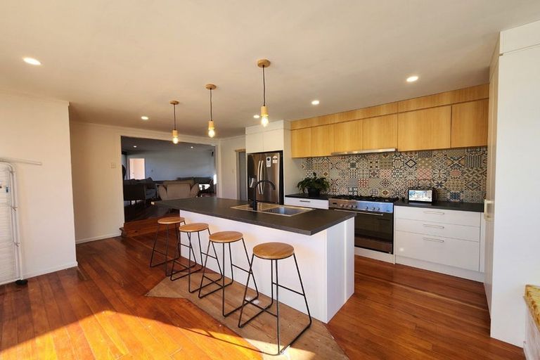 Photo of property in 1223 Papamoa Beach Road, Papamoa Beach, Papamoa, 3118