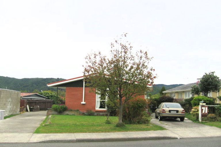 Photo of property in 71 Hillside Drive, Maoribank, Upper Hutt, 5018