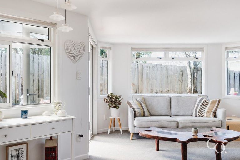 Photo of property in 22 Queen Road, Bellevue, Tauranga, 3110